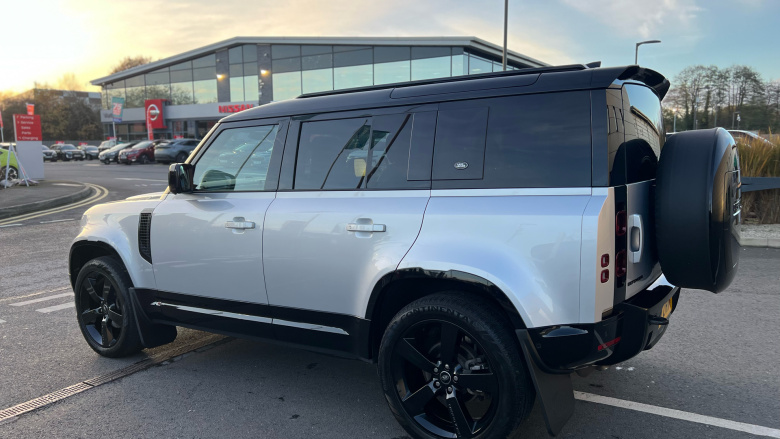 Land Rover Defender 3.0 D250 X-Dynamic SE 110 5dr Auto Diesel Estate